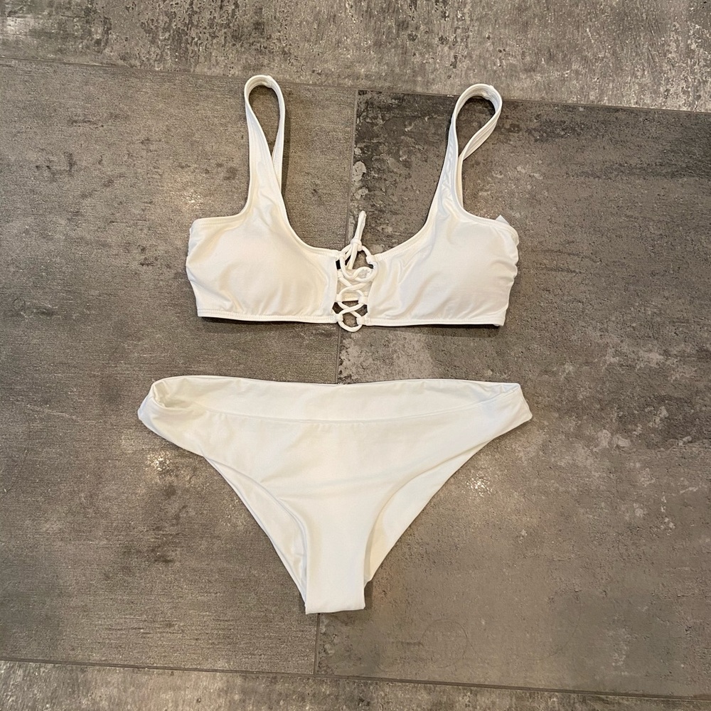 NWOT L*Space white bikini set.  Never worn. Size M